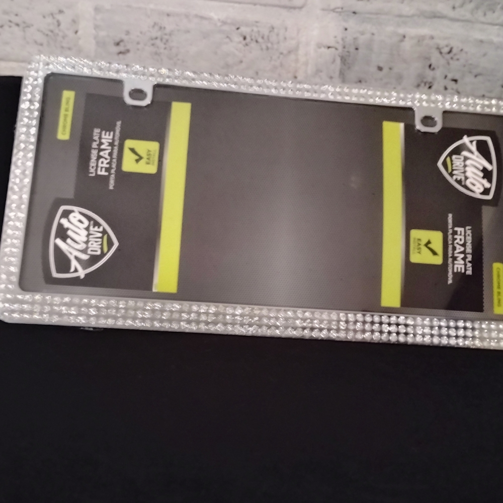Auto Drive Sparkling License Plate Frame - Silver